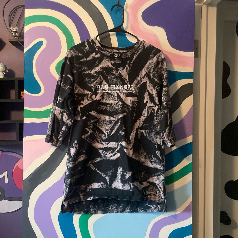 Bad Monday Quarter Sleeved Shirt